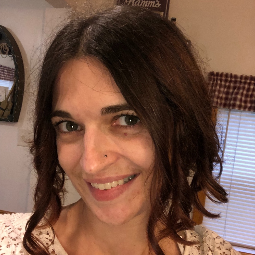 Meet your Posher, Pamela